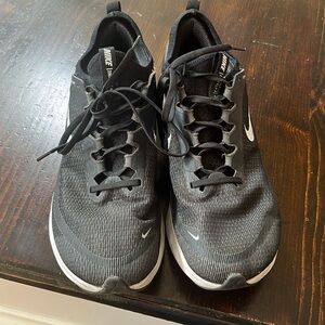 Women’s Nike Zoom Fly Knit Sneakers- size 10.5